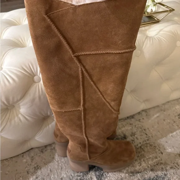 UGG New Heights Platform Xtra Chestnut Boot - Picture 6 of 6